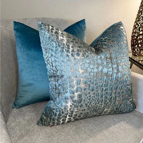 1-NWT CALDEIRA DECORATIVE PILLOWS MADE IN UK (read description for details)